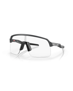 Oakley Sutro Lite solbriller - Matte Carbon Frame - Clear to Black Iridium Photochromic Lenses
